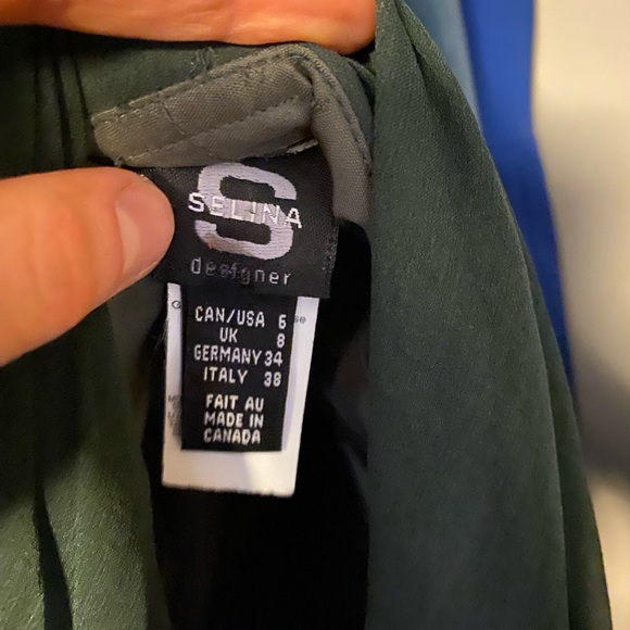 Green Backless Gown - Picture 4 of 6